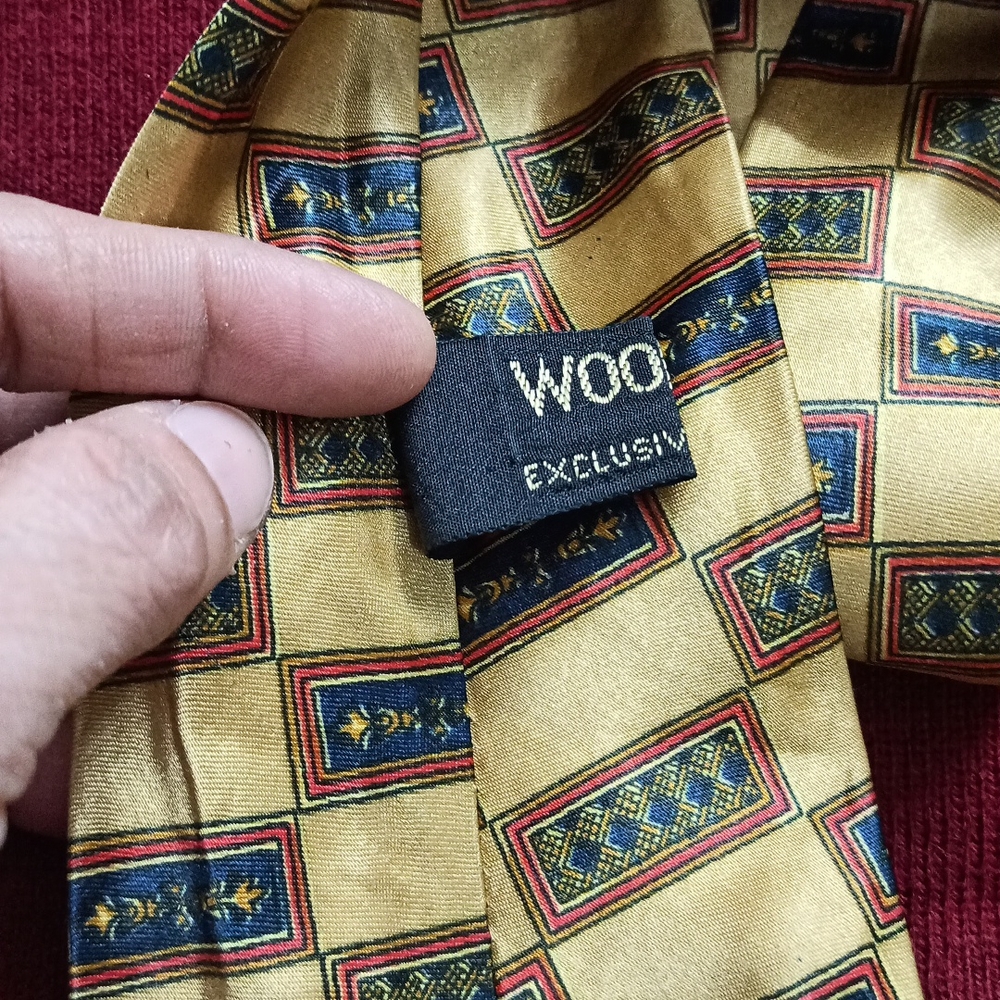 Men Tie - Picture 3 of 4